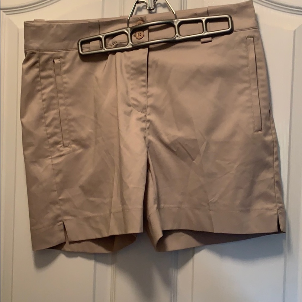 Ladies Maggie Lane Golf Shorts US Sz 8